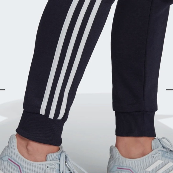 Adidas Essential Fleece 3-Stripe
Sweatpants/Joggers - Picture 7 of 14
